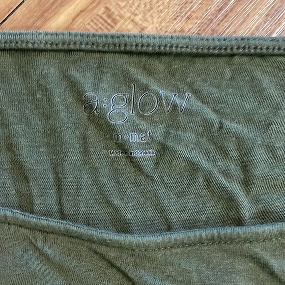 Maternity a:glow green tunic. Size medium. Embroidered on shoulders. - Picture 2 of 8